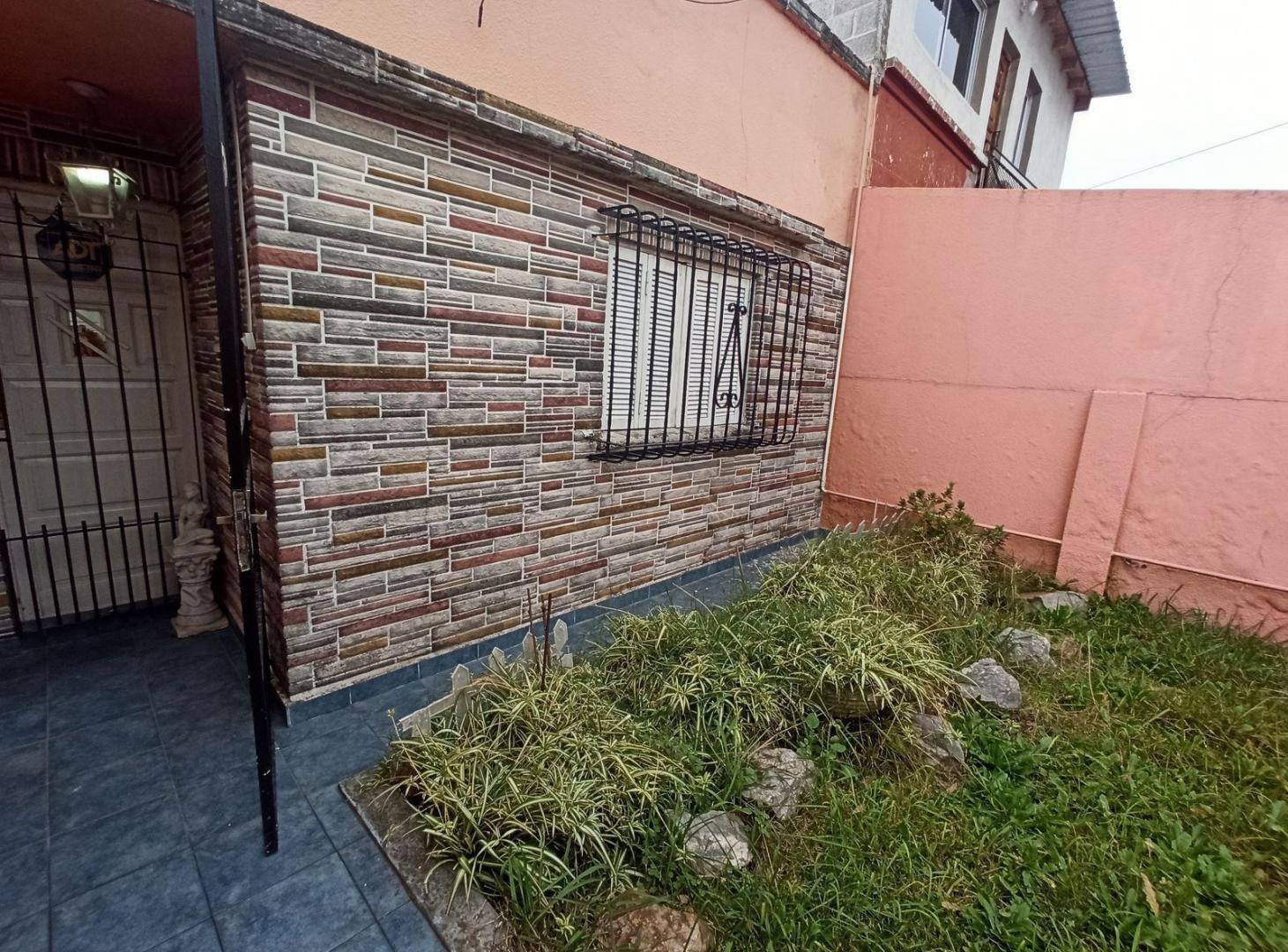 Foto de ALQUILER CASA TIPO P.H. AL FRENTE, imagen 1