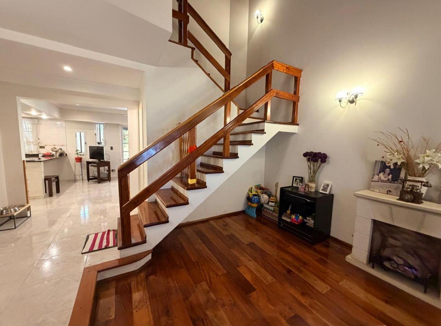 Foto de CASA 4 AMB. APTA CREDITO. EN VENTA. LANUS E. IMPECABLE ESTADO!, imagen 1