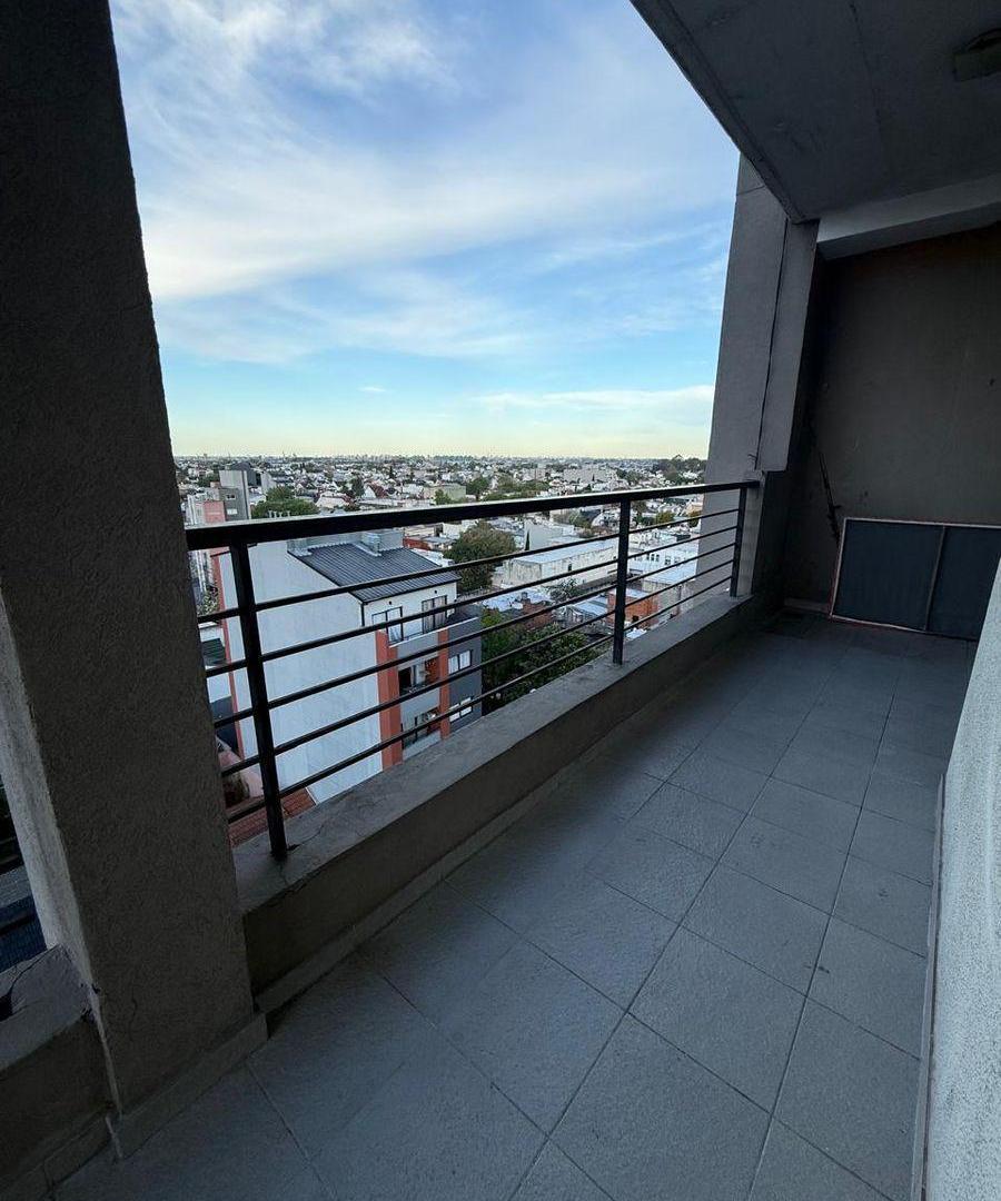 Foto de Dpto. 2 amb. en alquiler en Lanús Este. Piso alto, con balcón al frente., imagen 5