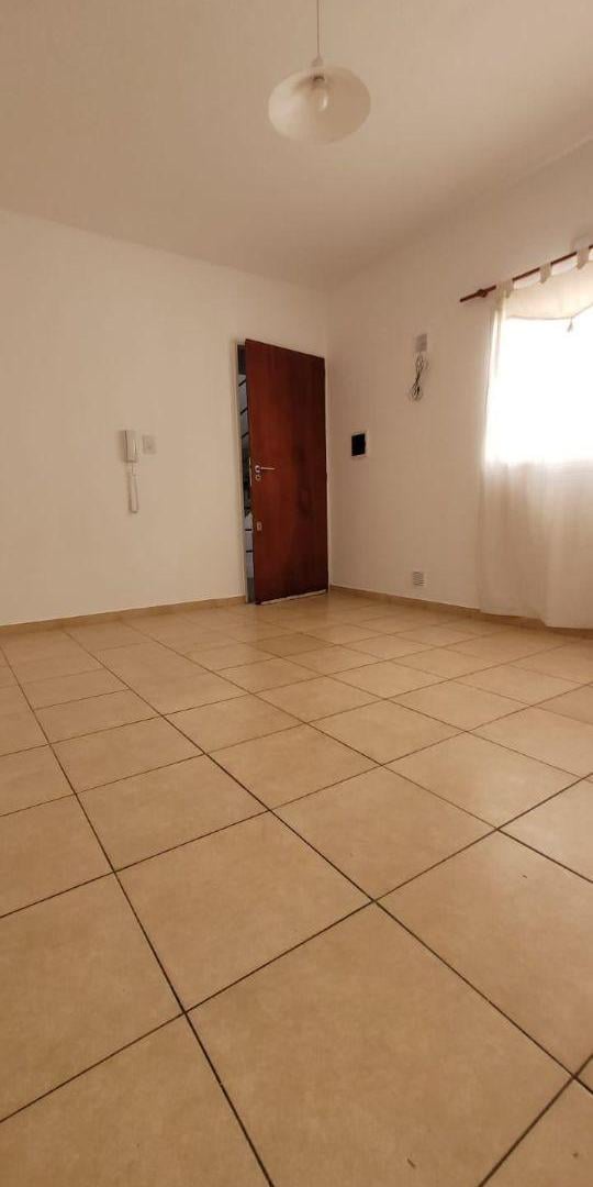 EN ALQUILER Departamento MONOAMBIENTE con TERRAZA EXCLUSIVA- Echesortu, Rosario