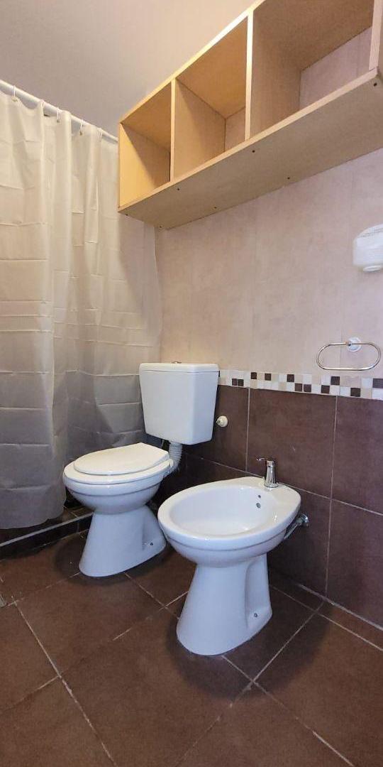 Foto de EN ALQUILER Departamento MONOAMBIENTE con TERRAZA EXCLUSIVA- Echesortu, imagen 4