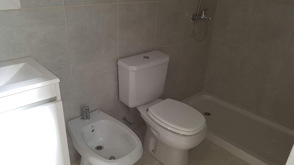 Foto de EN VENTA Estudio de uso profesional - c/balcón - Paraguay 555 - Centro, imagen 5
