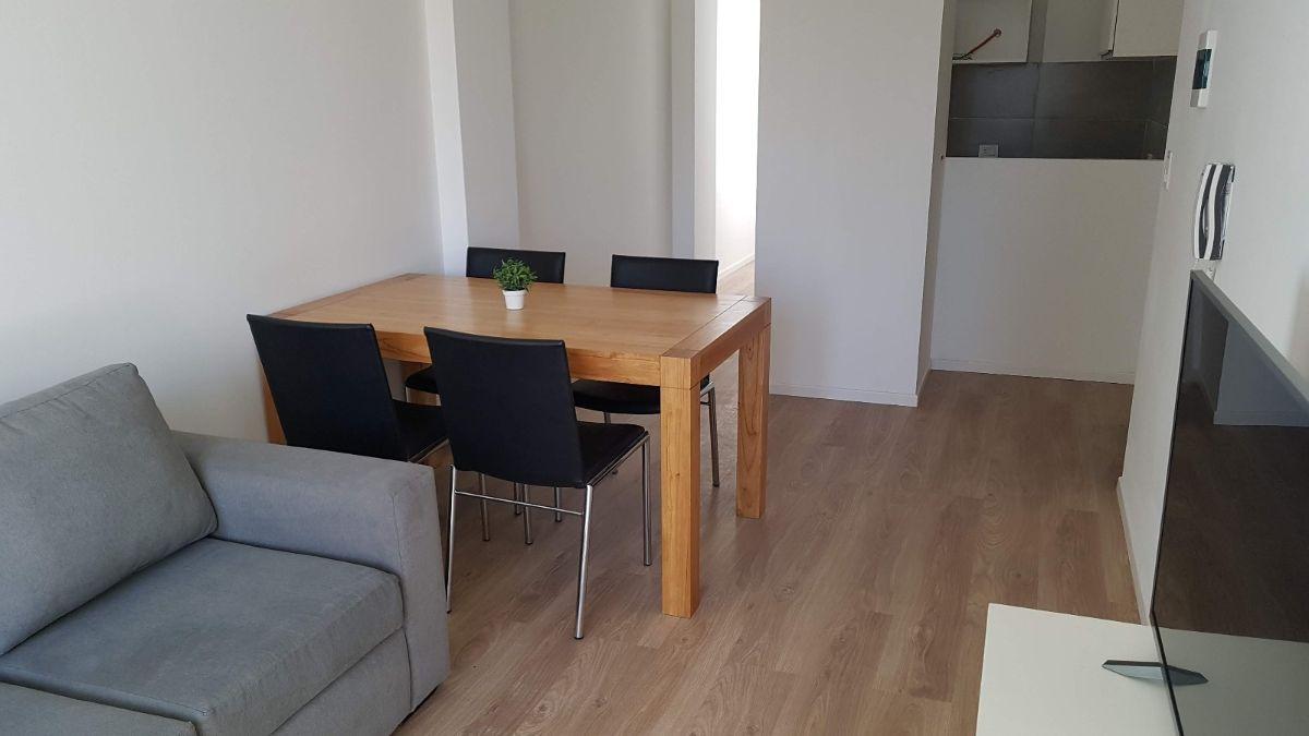 Foto de EN VENTA Estudio de uso profesional - c/balcón - Paraguay 555 - Centro, imagen 1