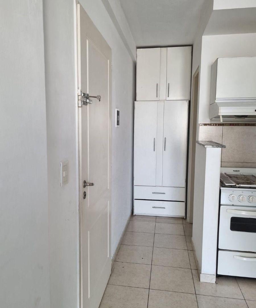 Foto de ALQUILER - Depto MONOAMBIENTE c/Balcón - Urquiza al 1000, Martin, imagen 5