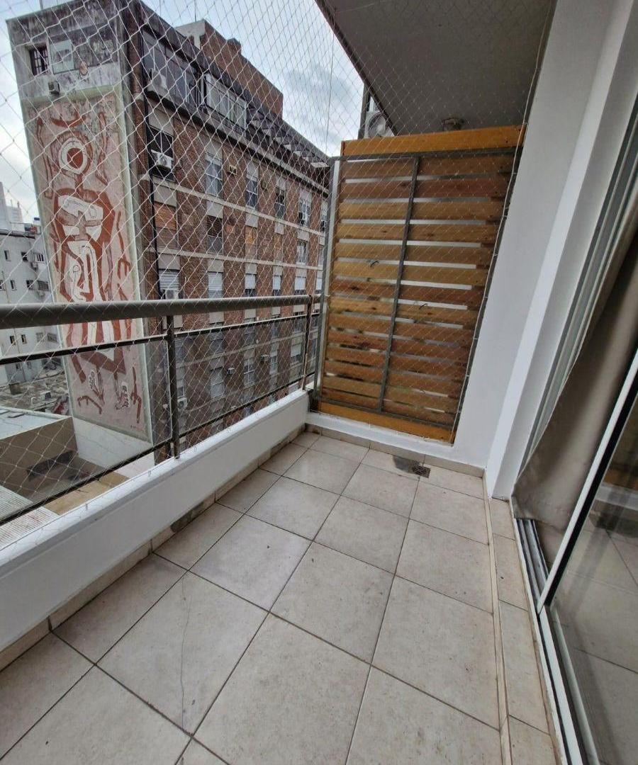 Foto de ALQUILER - Depto MONOAMBIENTE c/Balcón - Urquiza al 1000, Martin, imagen 1