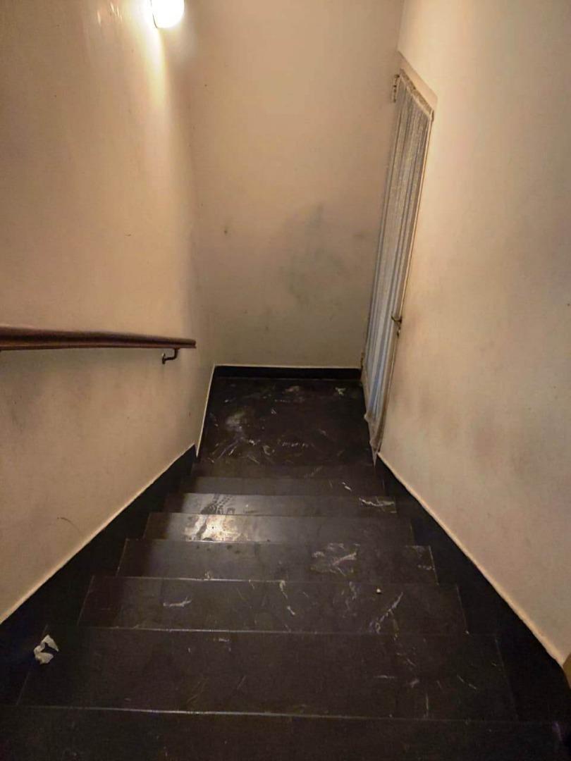 Galpón con Casa Al Contrafrente y Departamento en Pa 5