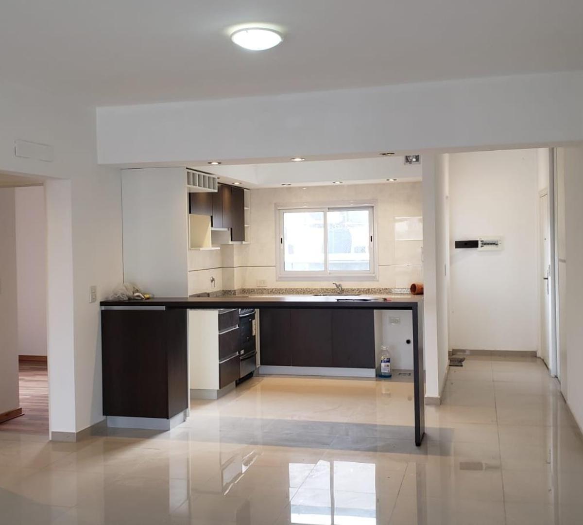 Departamento 3 Ambientes con 2 Cocheras 1