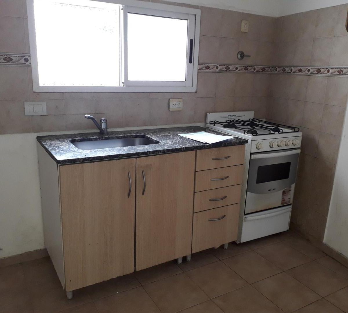 Duplex 3 Ambientes con Patio y Parrilla 3
