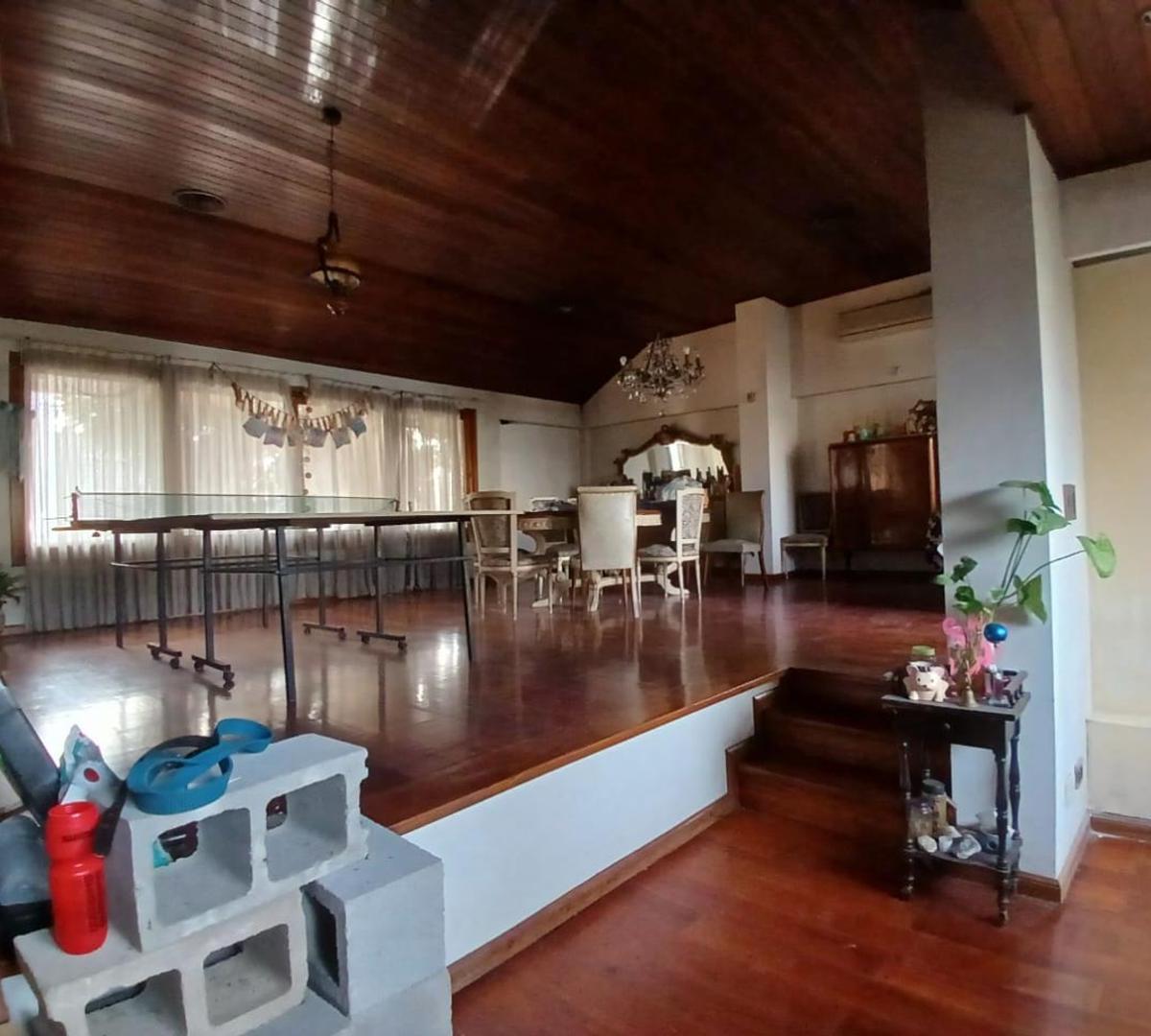 Importante Casa en La Mejor Zona Residencial 3
