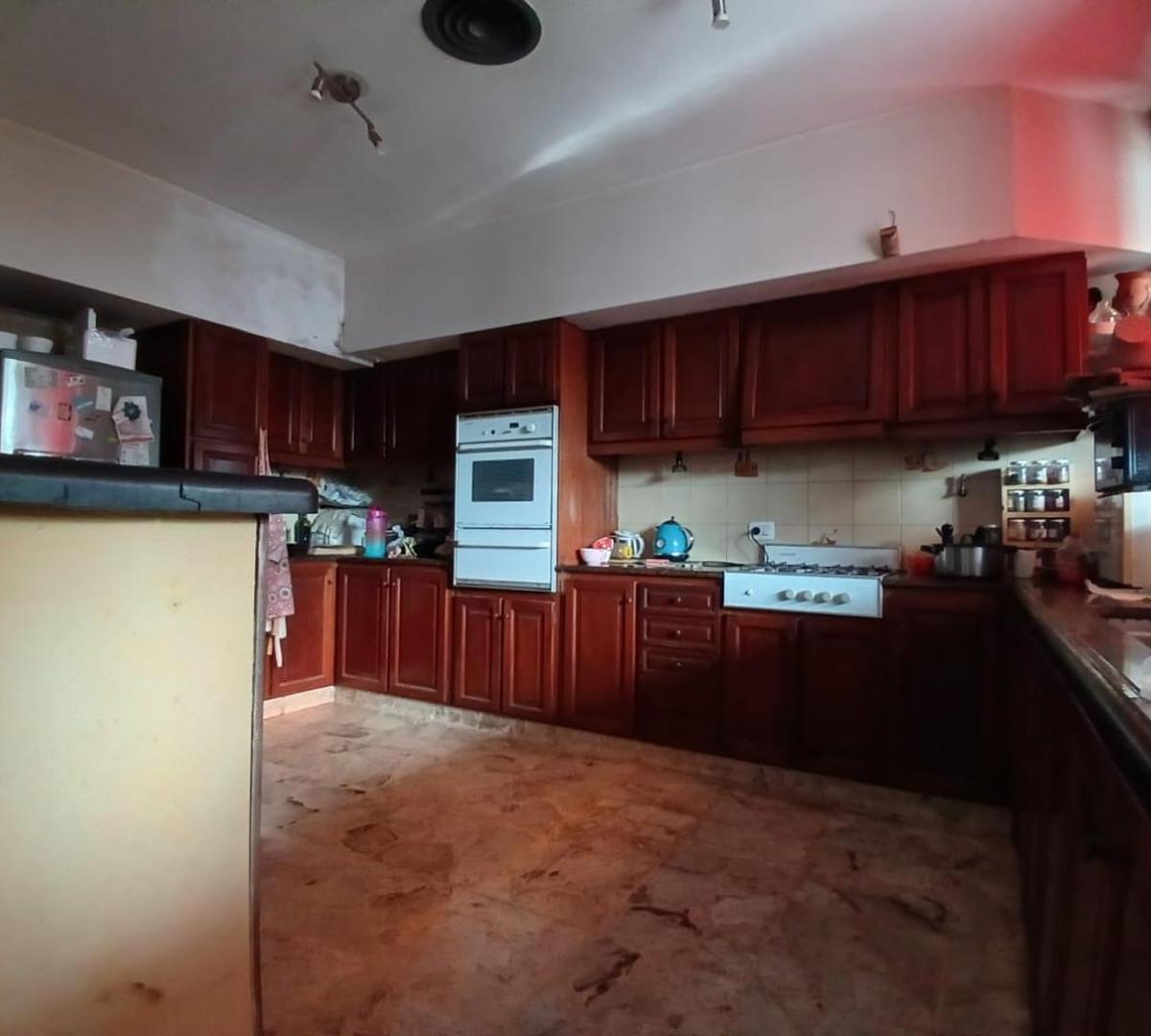 Importante Casa en La Mejor Zona Residencial 2