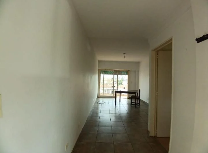 Departamento 2 ambientes céntrico con baulera 1