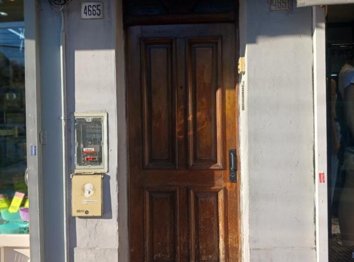 Departamento 3 ambientes céntrico al fondo uso profesional 4