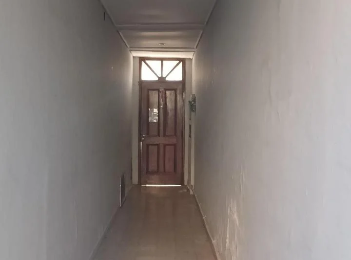 Departamento 3 ambientes céntrico al fondo uso profesional 5