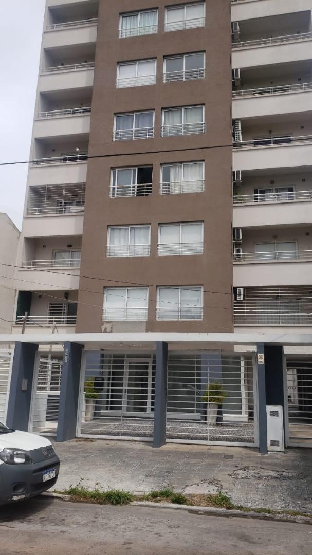 Departamento 2 ambientes con cochera