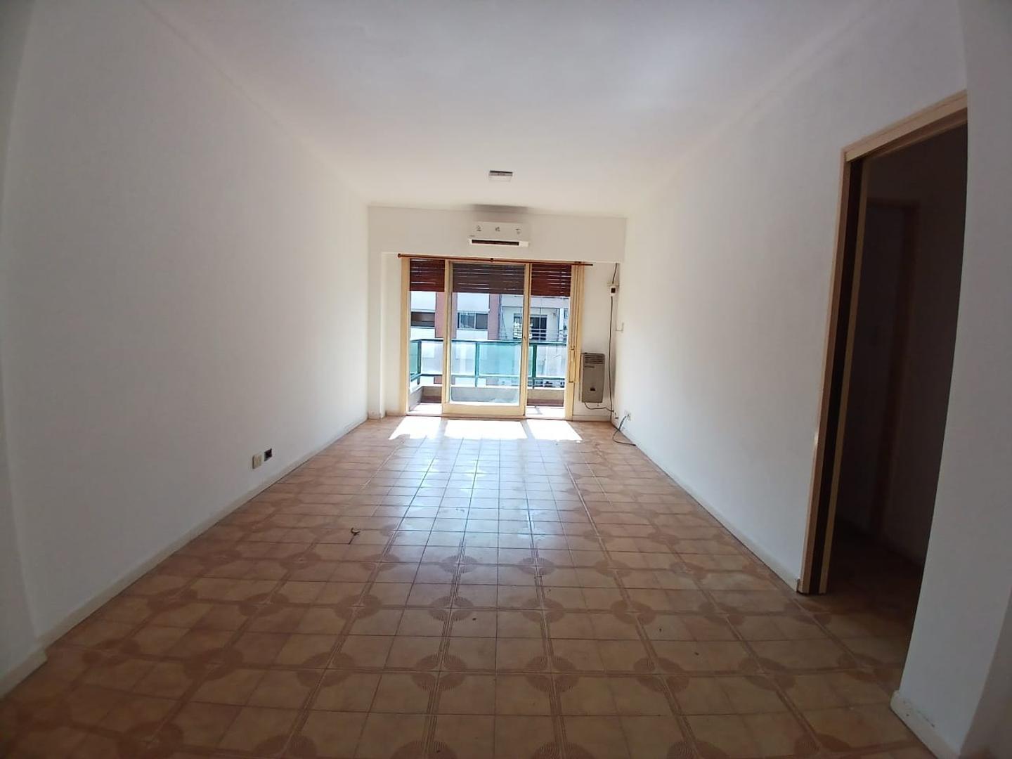 Foto de Departamento 3 ambientes céntrico con cochera, imagen 2