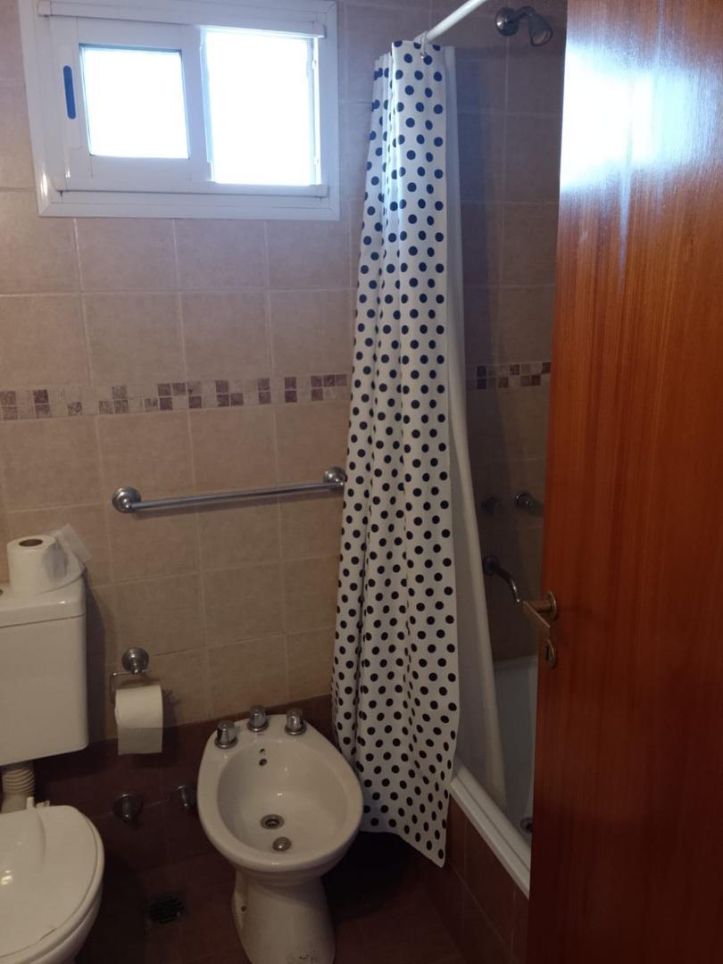 Foto de Departamento 2 ambientes con cochera semi cubierta., imagen 5