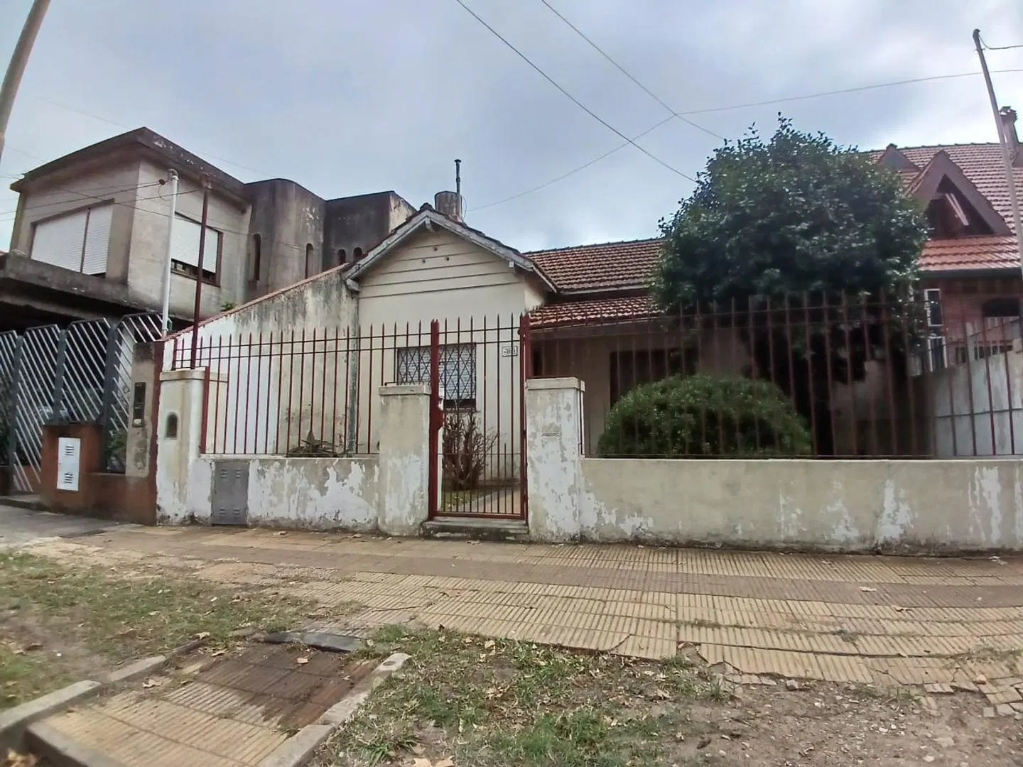 P.H 3 Ambientes a refaccionar al frente. 1