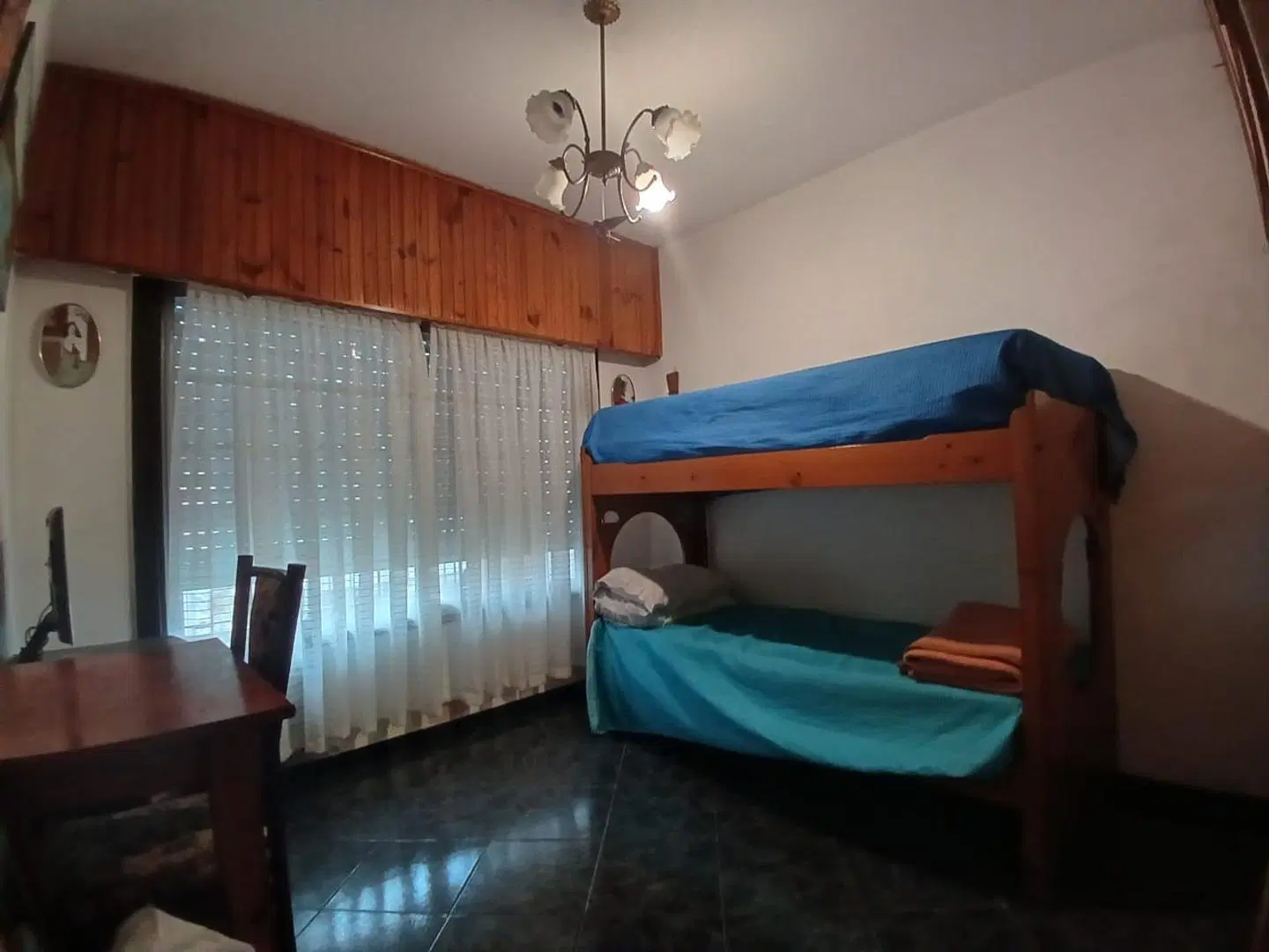 Casa 3 Ambientes con amplio fondo 4