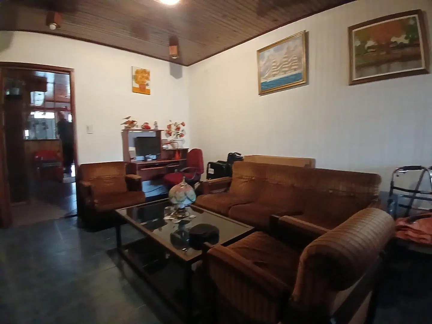 Casa 3 Ambientes con amplio fondo 2