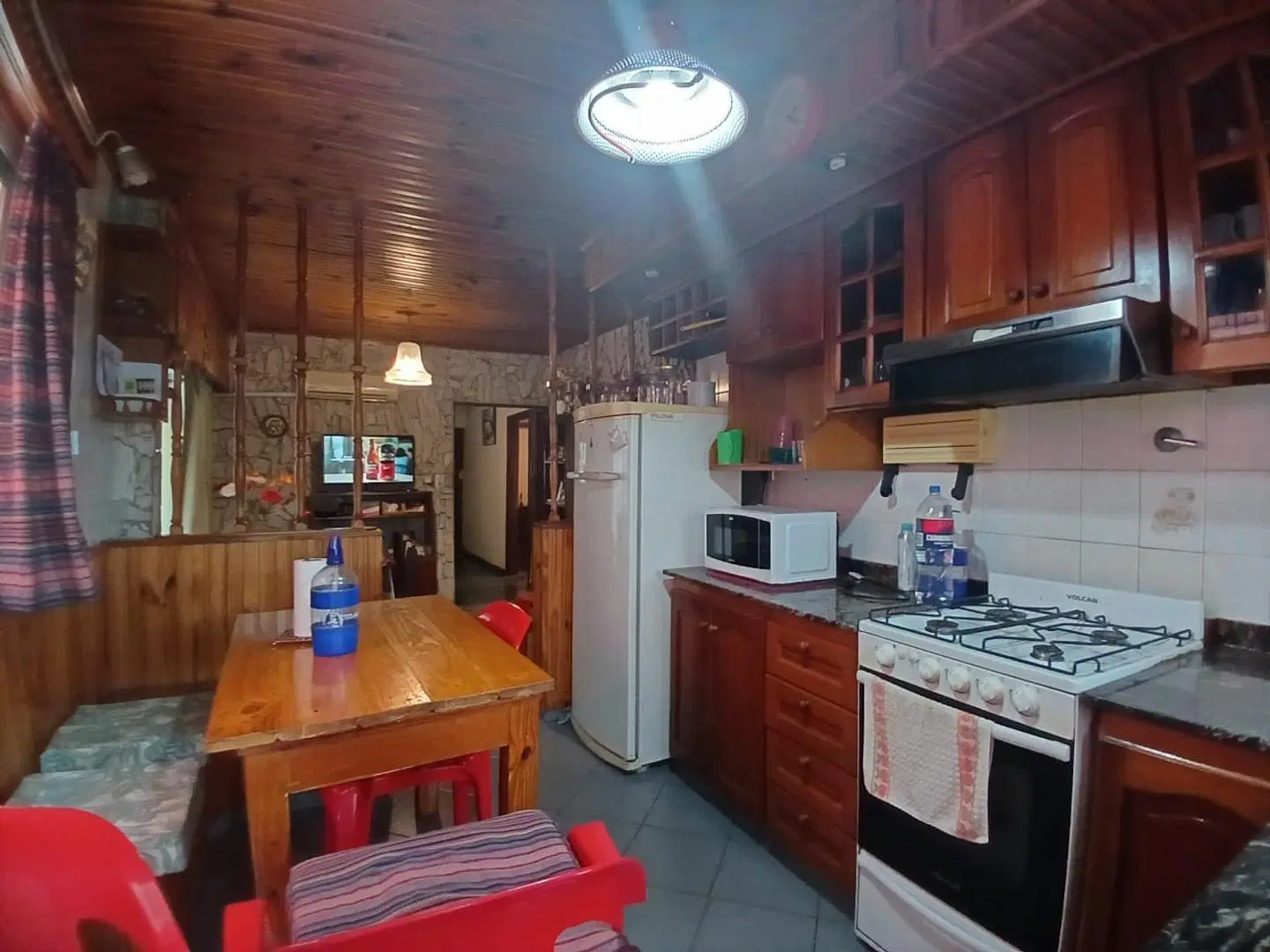 Casa 3 Ambientes con amplio fondo 1