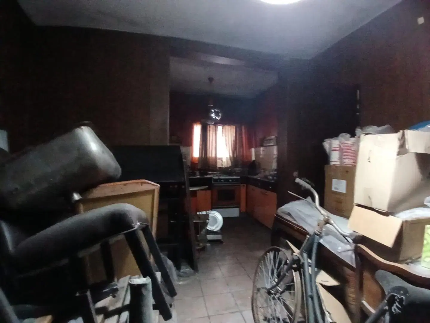 Chalet en 2 Plantas a refaccionar en Excelente ubicación. 2