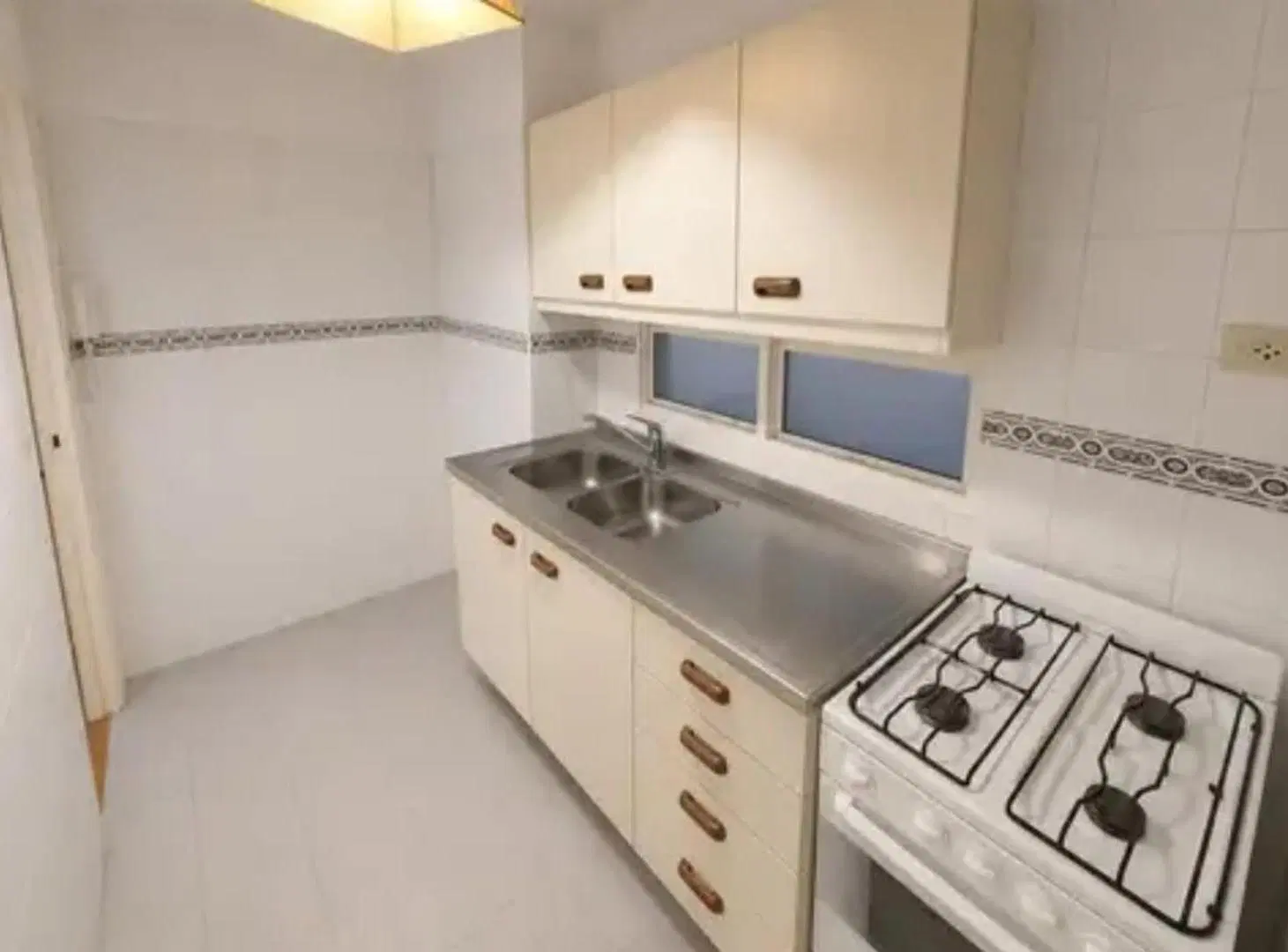 Departamento 3 ambientes céntrico con cochera 5