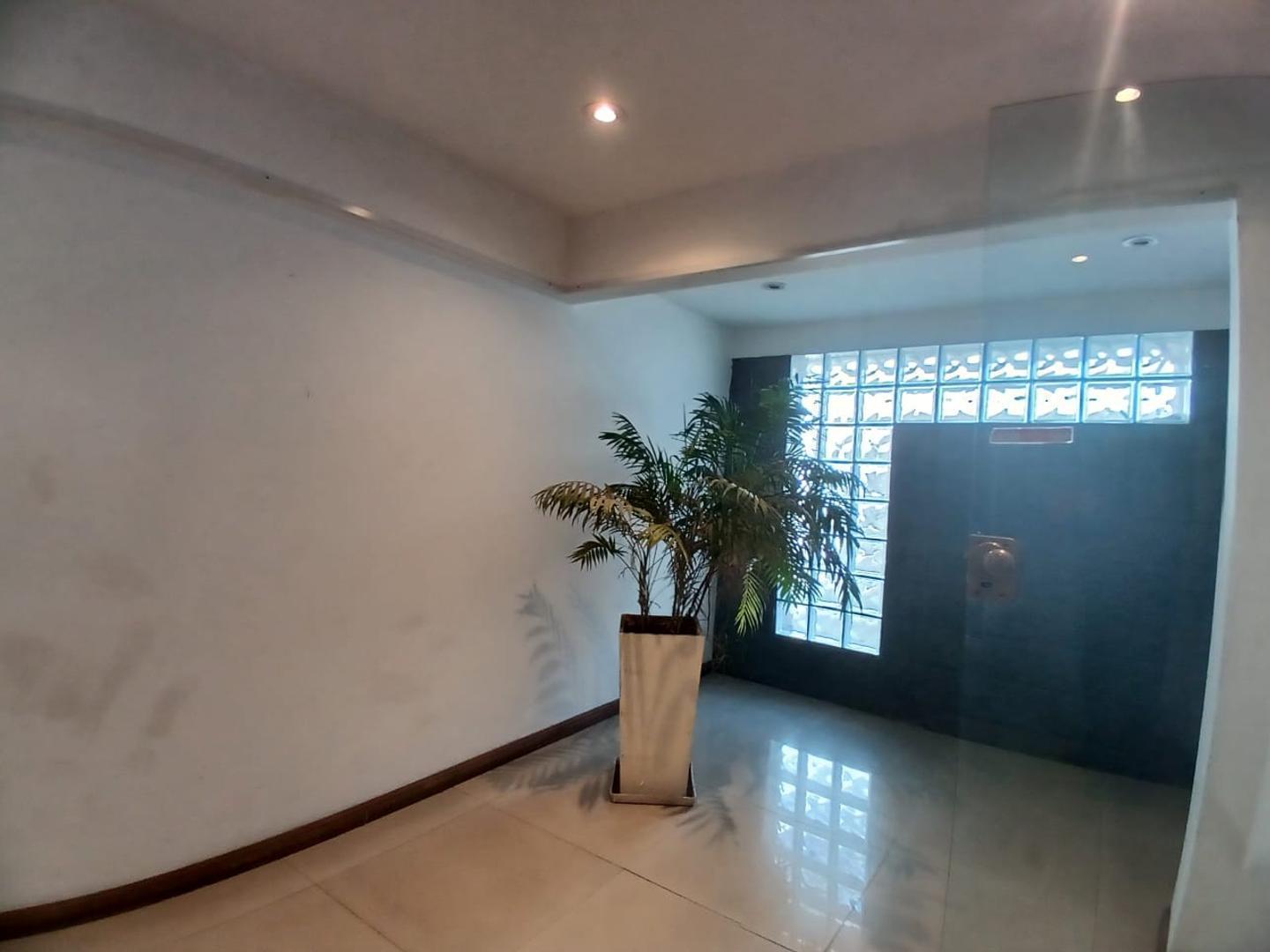 Foto de Departamento 2 ambientes céntrico, imagen 2