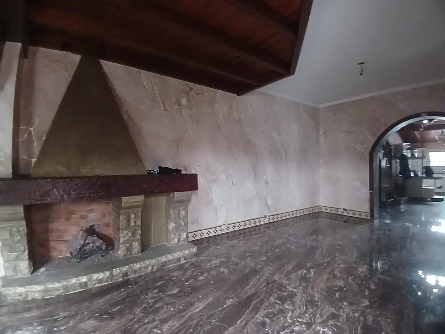 Foto de Chalet 5 Ambientes con quincho y pileta., imagen 1