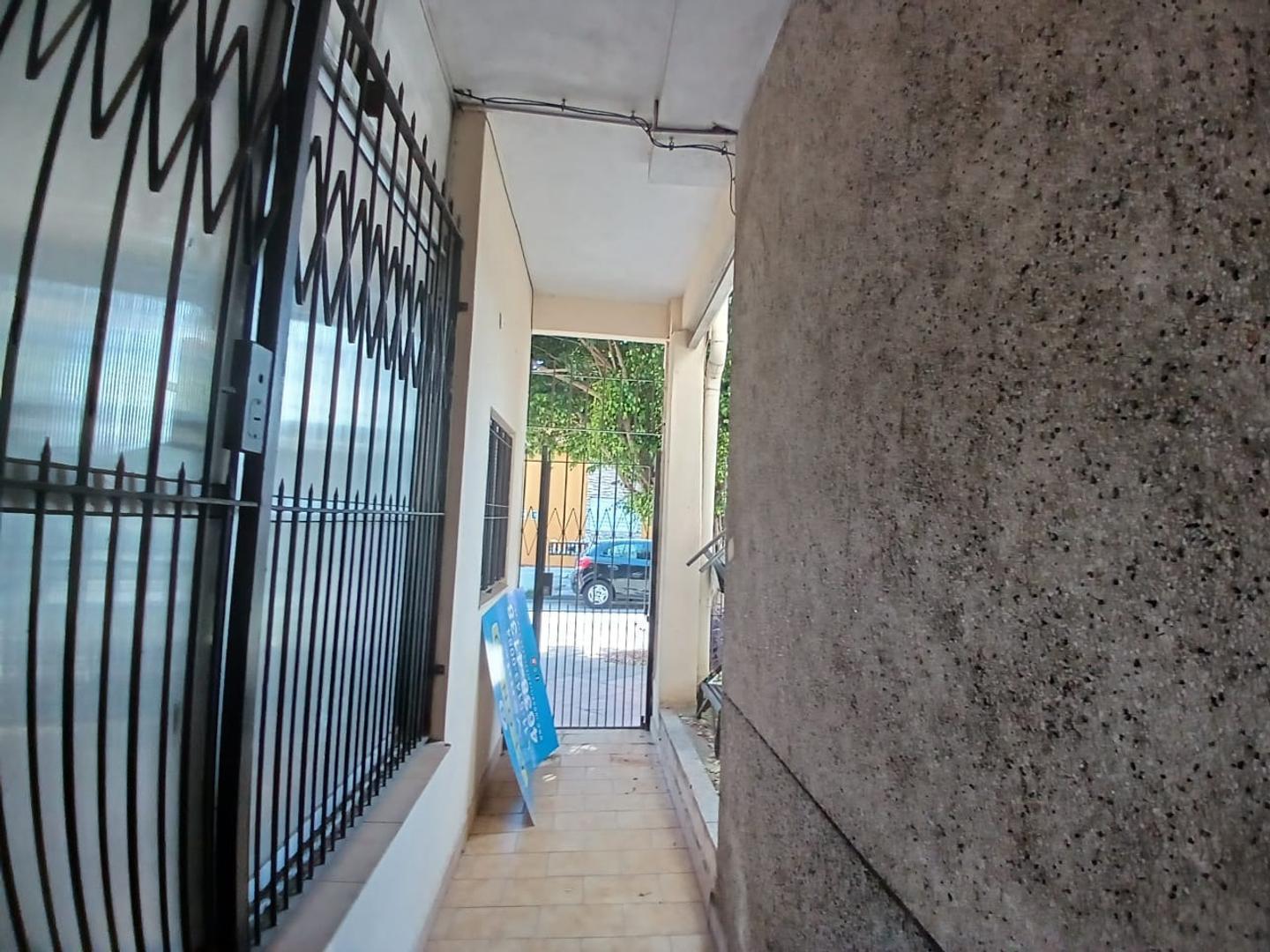 Foto de Casa P.H 4 Ambientes P. baja y Departamento en Planta Alta, imagen 1