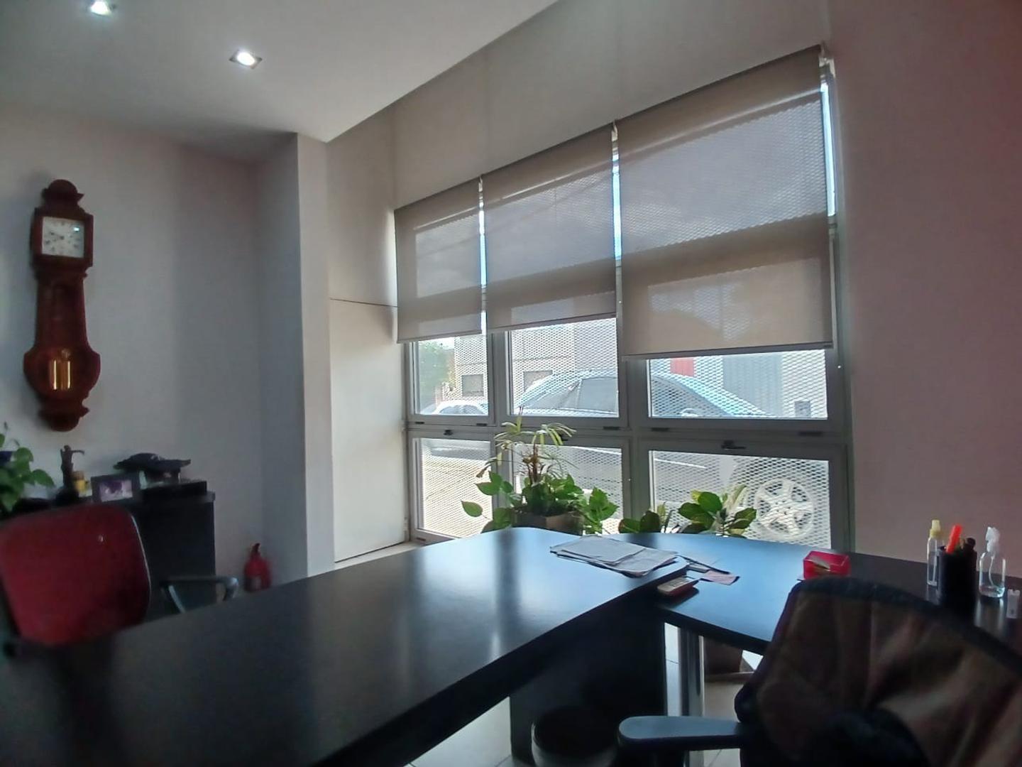 Foto de Galpón en Venta 1000 m2 cubiertos., imagen 2