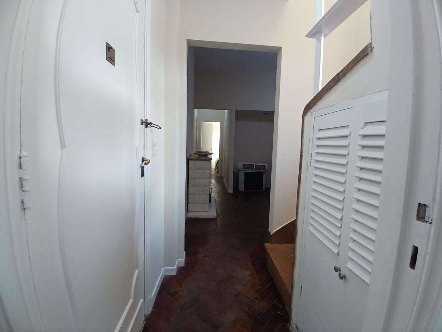 Foto de Departmento 4 Ambientes 2 piso por escalera con terraza., imagen 1