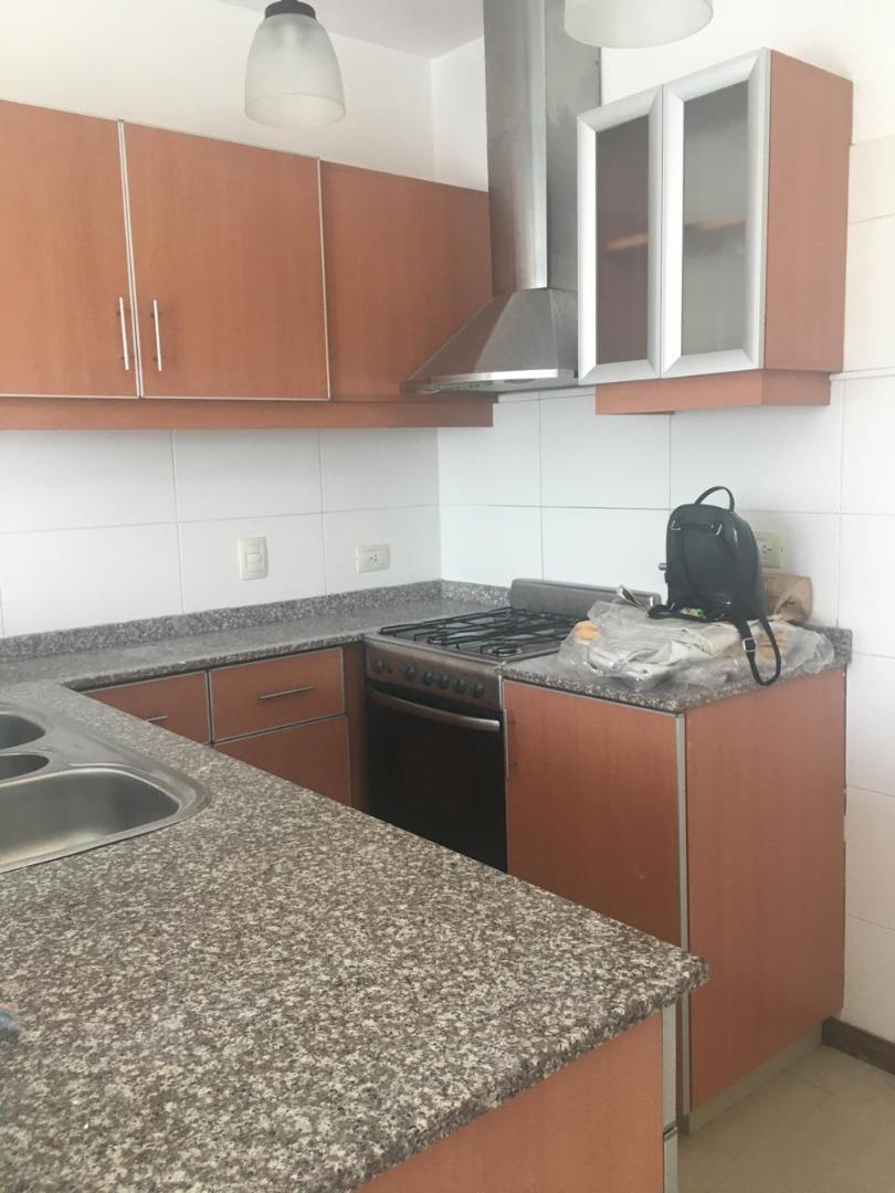 Foto de Departamento 4 ambientes céntrico con cochera, imagen 5
