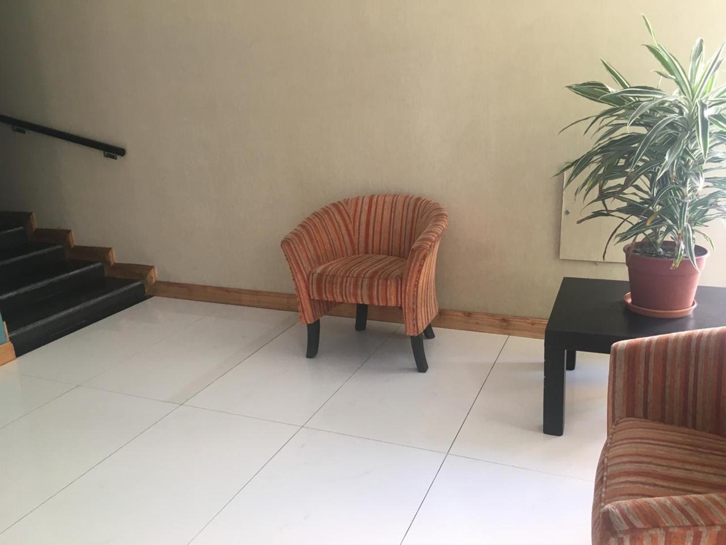 Foto de Departamento 4 ambientes céntrico con cochera, imagen 3