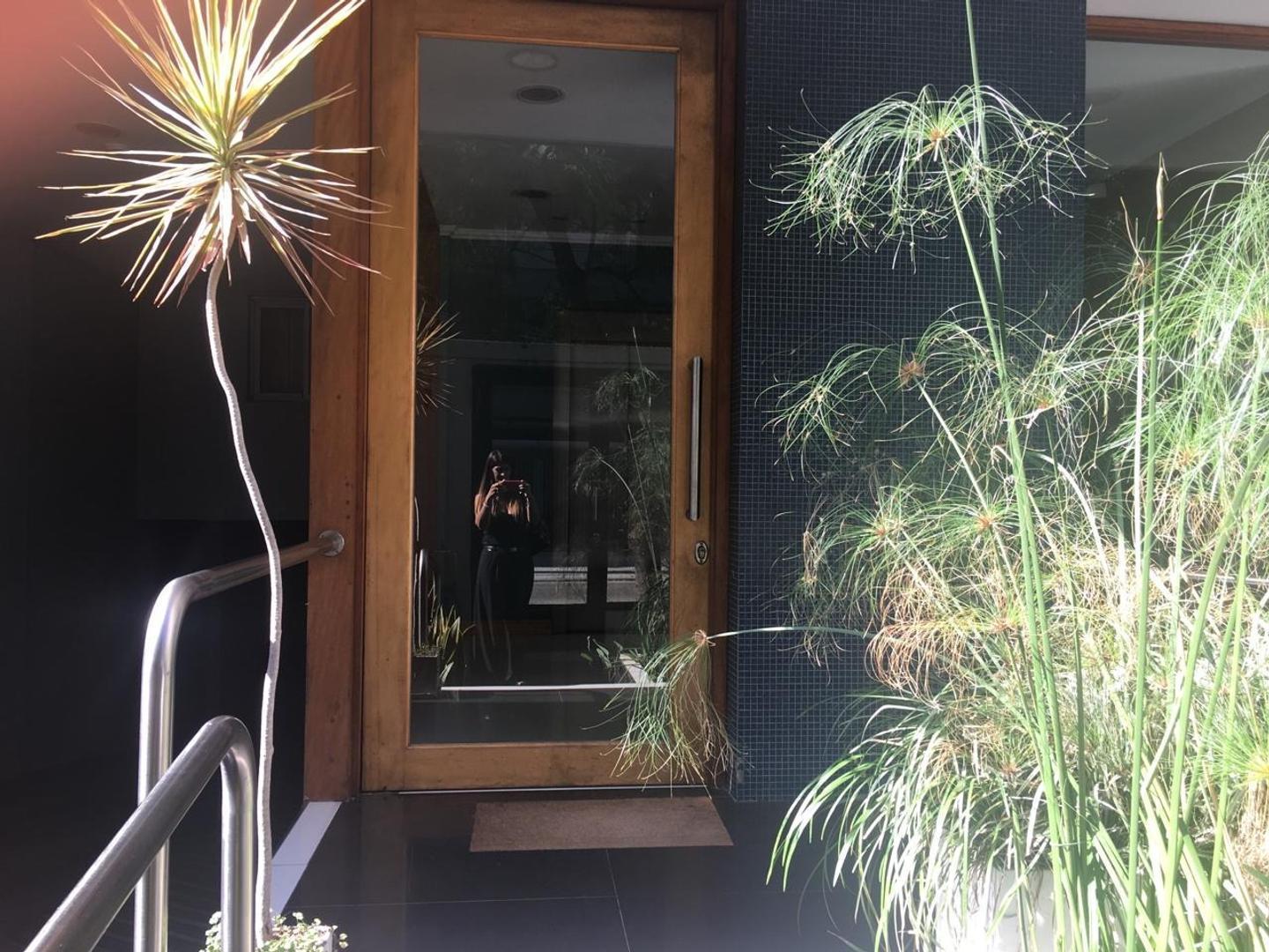 Foto de Departamento 4 ambientes céntrico con cochera, imagen 2