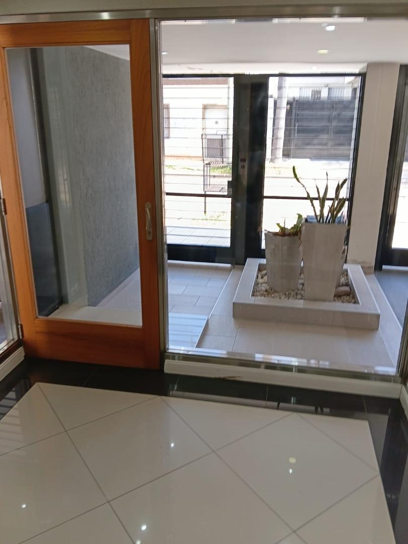 Foto de Departamento 2 ambientes. semipiso en Venta, imagen 3