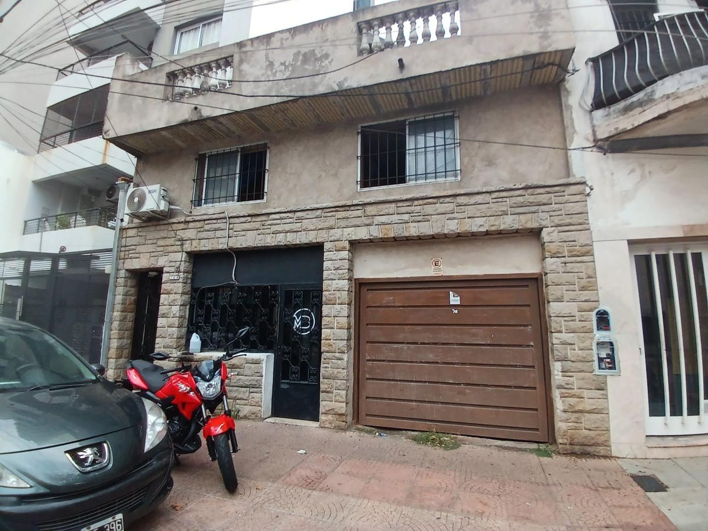 Foto de Casa 2 Plantas Multifamiliar con jardin ,cochera y local, imagen 2