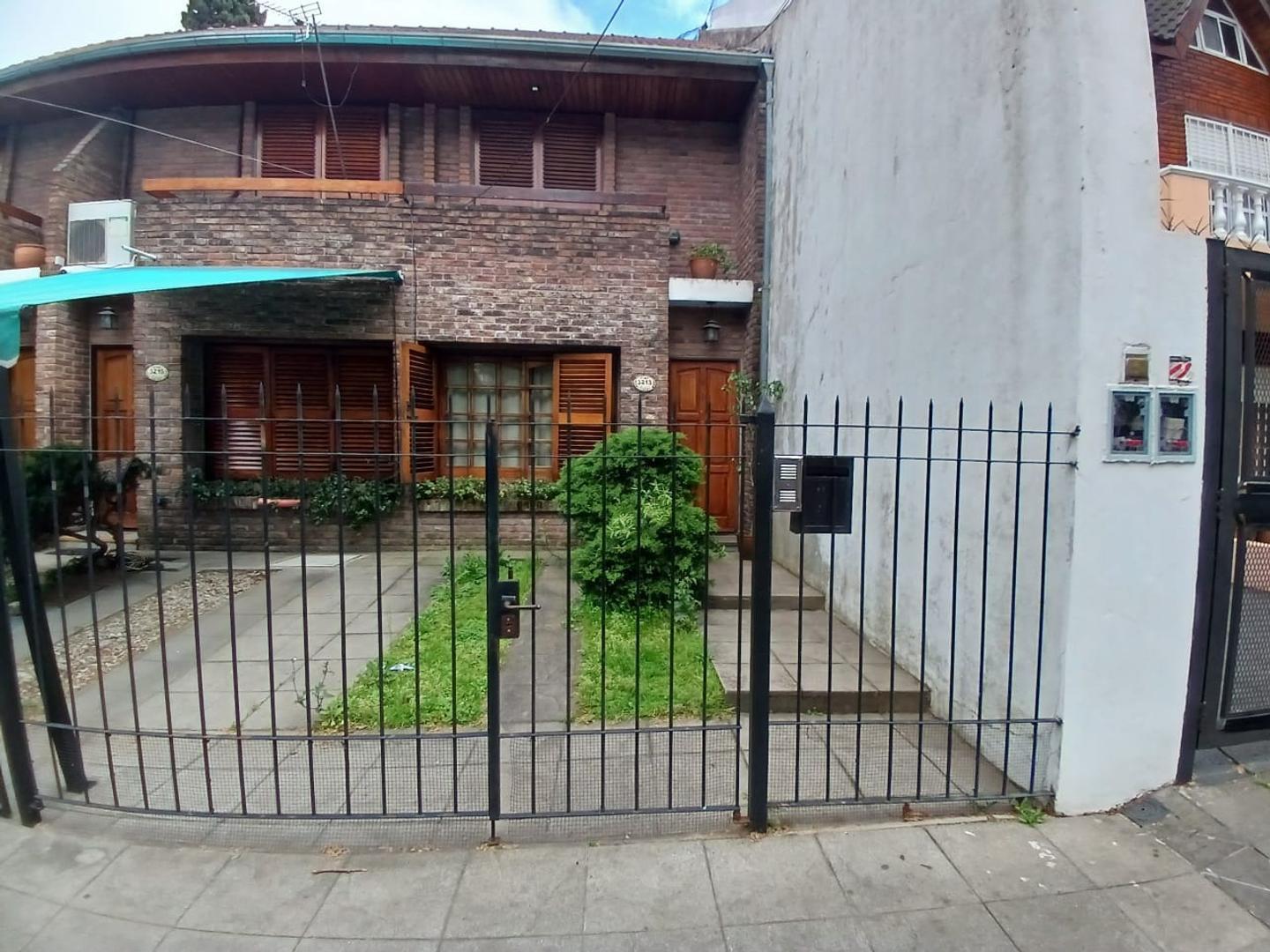 Foto de Duplex 3 Ambientes con cochera., imagen 1