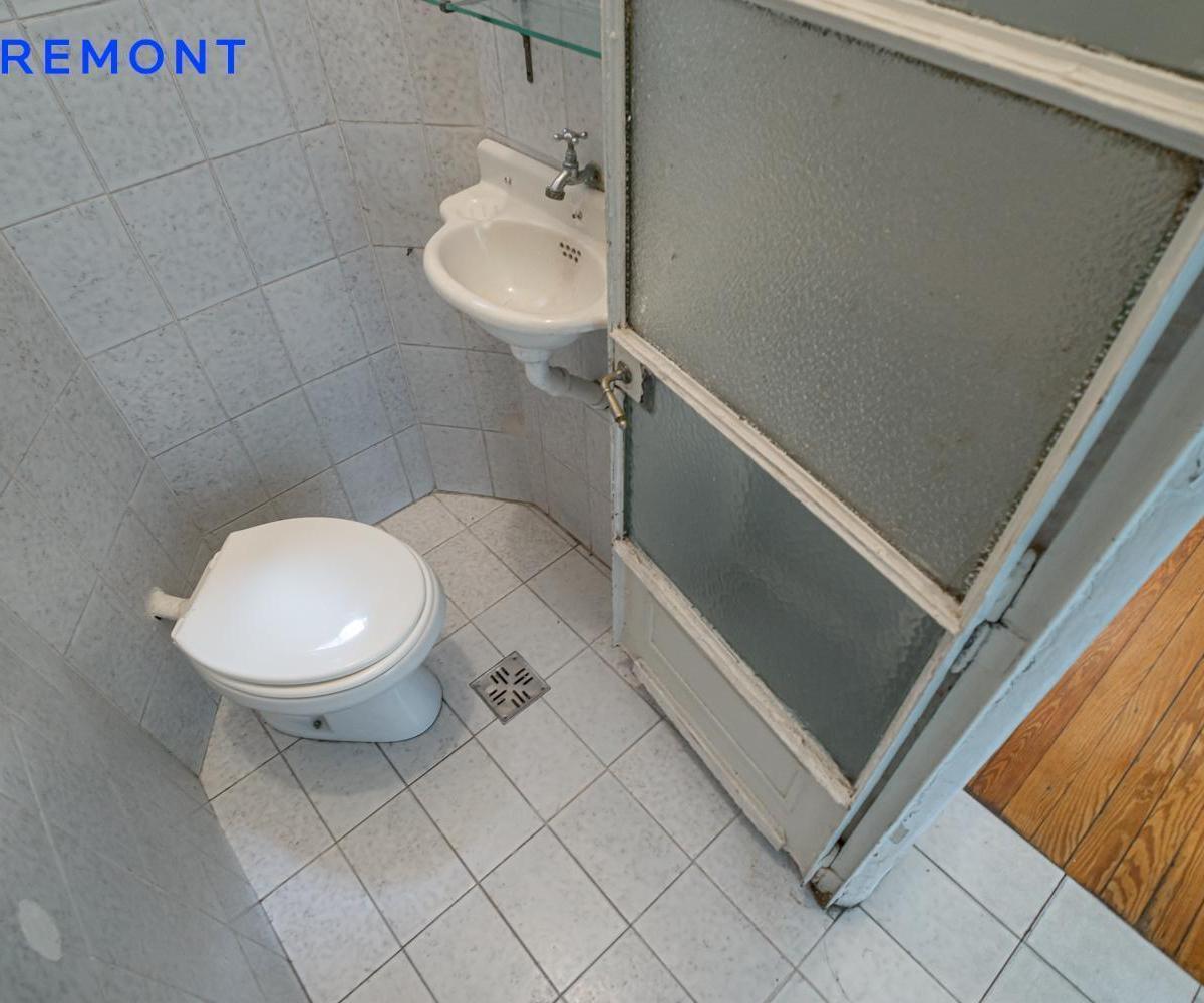 H. Yrigoyen 2500. Departamento 5 Ambientes en Venta. Balvanera 4