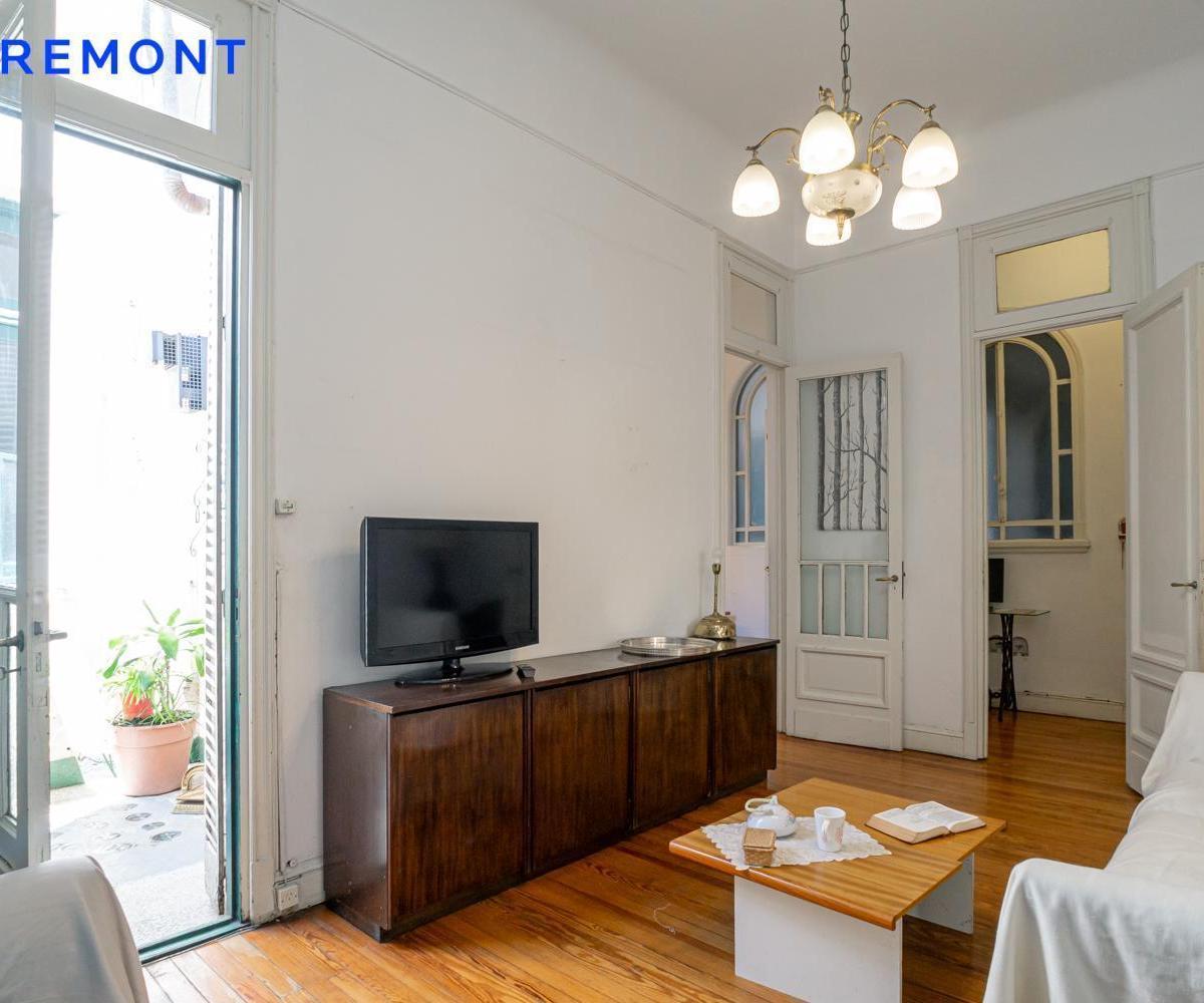 H. Yrigoyen 2500. Departamento 5 Ambientes en Venta. Balvanera 2