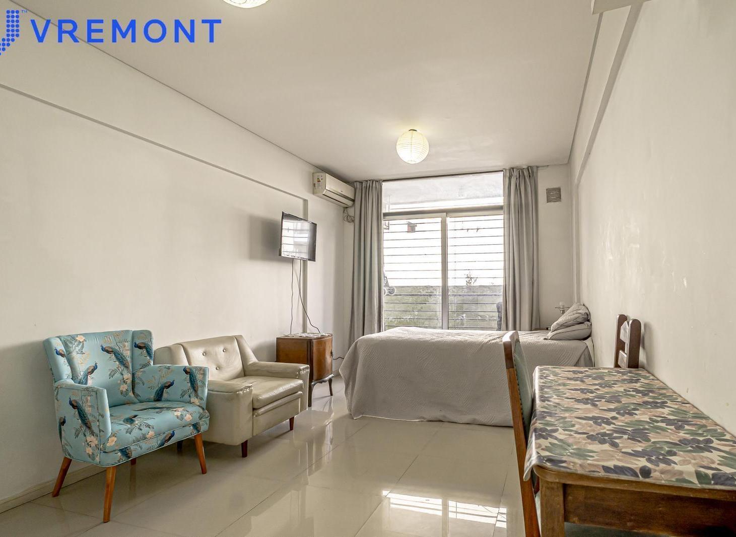 Departamento Monoambiente con Balcón en Venta, Almagro.
