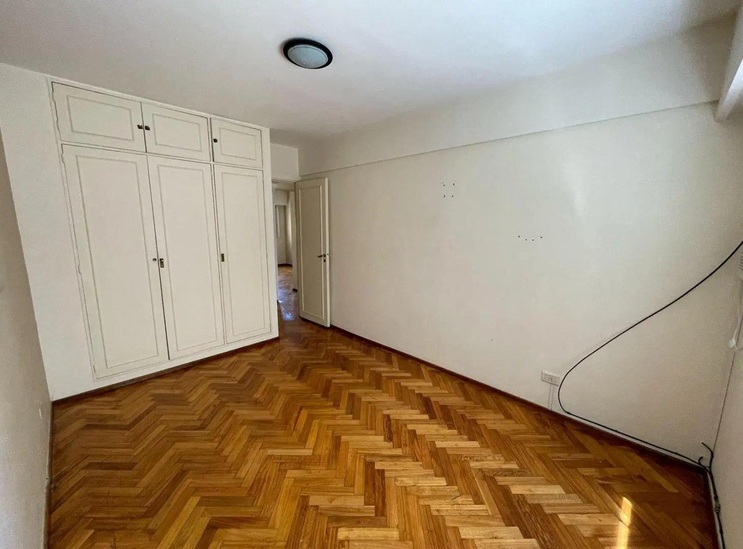 Av. Belgrano 2400. Departamento de 4 ambientes en alquiler. Balvanera. Con Cochera y baulera 3