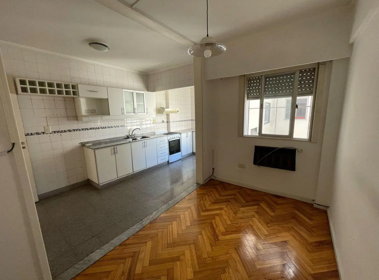 Av. Belgrano 2400. Departamento de 4 ambientes en alquiler. Balvanera. Con Cochera y baulera 5