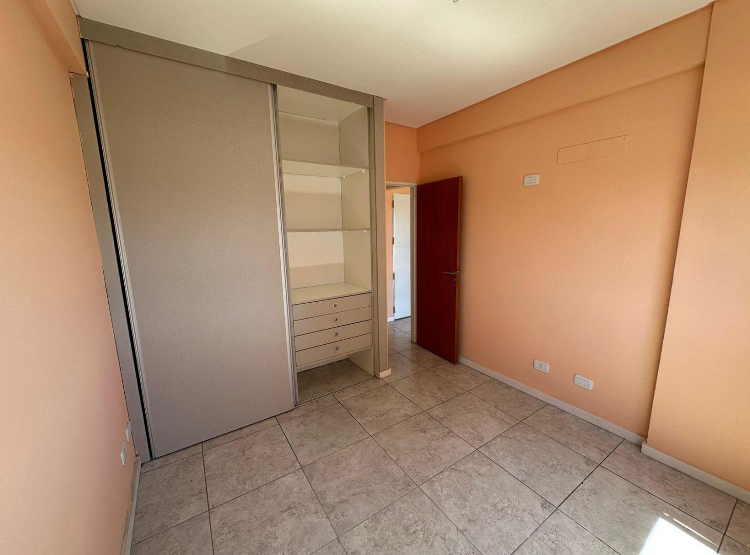 Foto de Departamento de 2 ambientes en alquiler con cochera - Remedios De, imagen 5