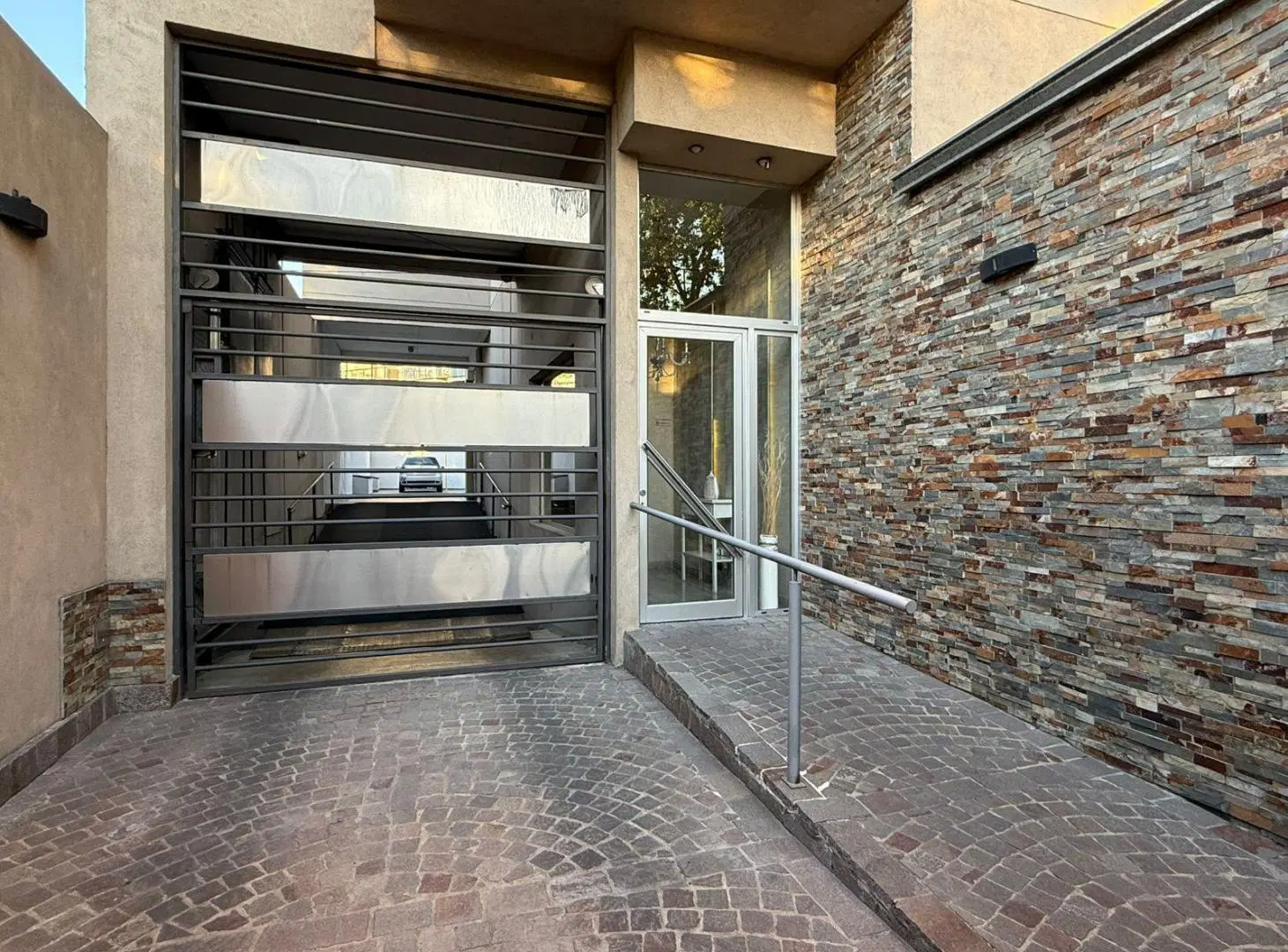 Av. Rosales 800. Departamento 2 amb con Cochera. 3