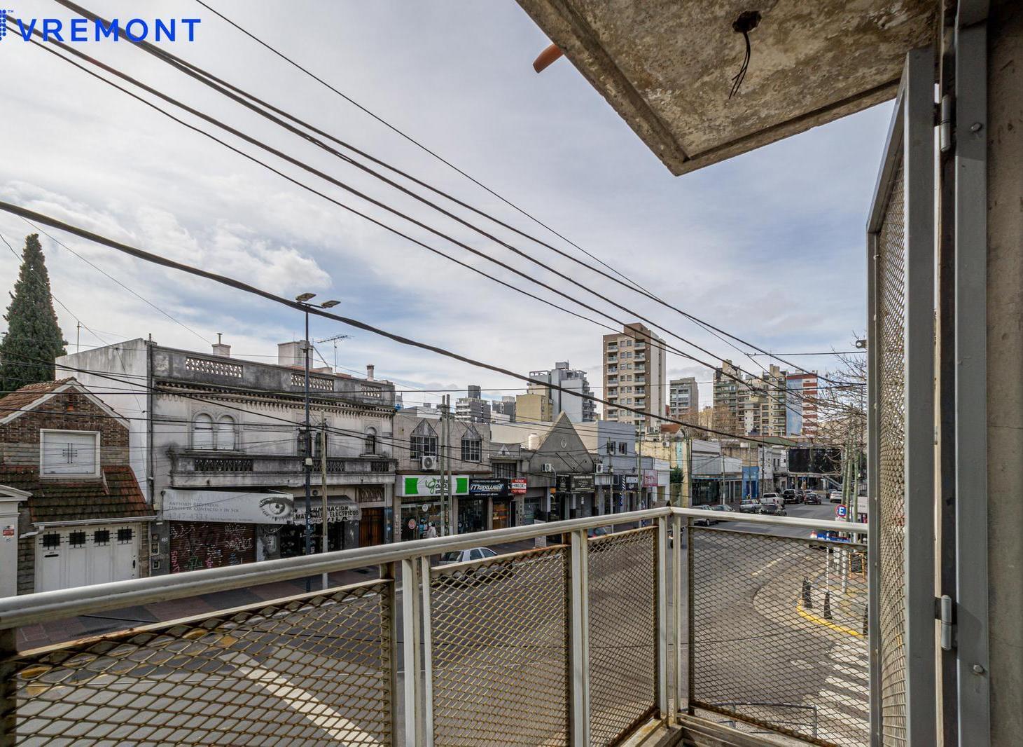 Foto de Machain 3000 / Lanús Oeste / PH en venta de 3 ambientes / venta, imagen 1