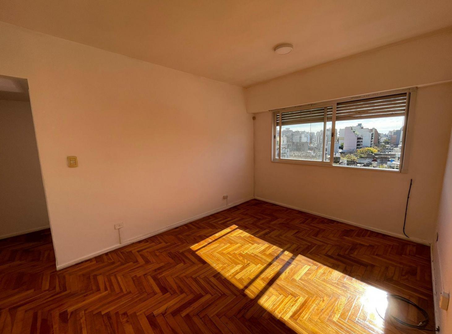 Foto de Av. Independencia 2100. Departamento de 2 ambientes en alquiler. San, imagen 2