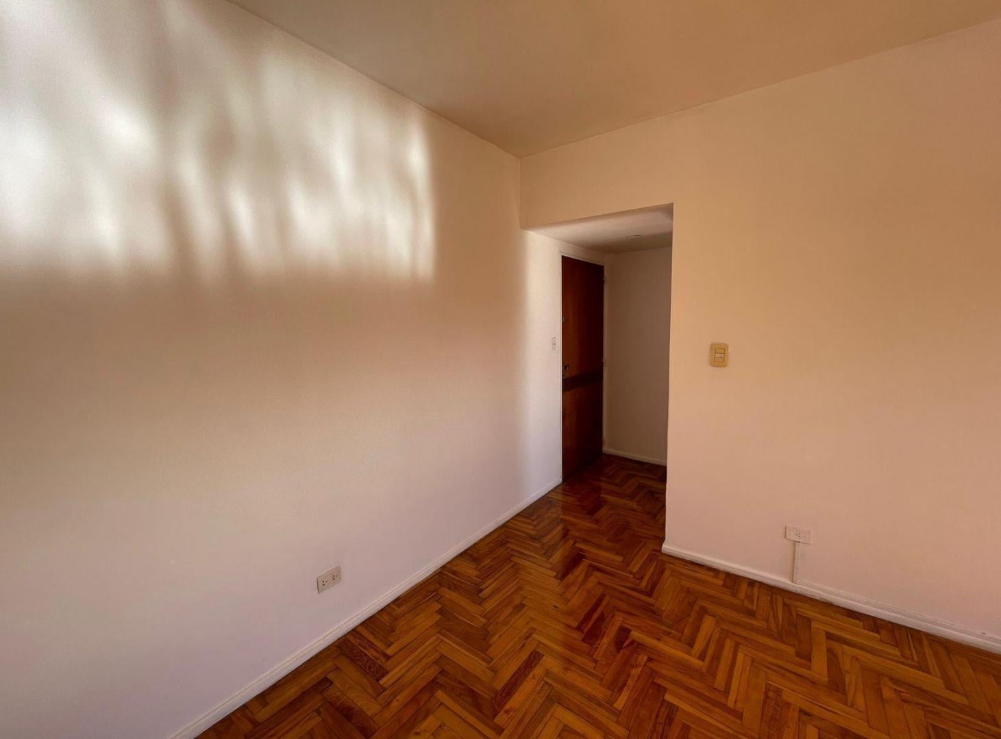 Foto de Av. Independencia 2100. Departamento de 2 ambientes en alquiler. San, imagen 3