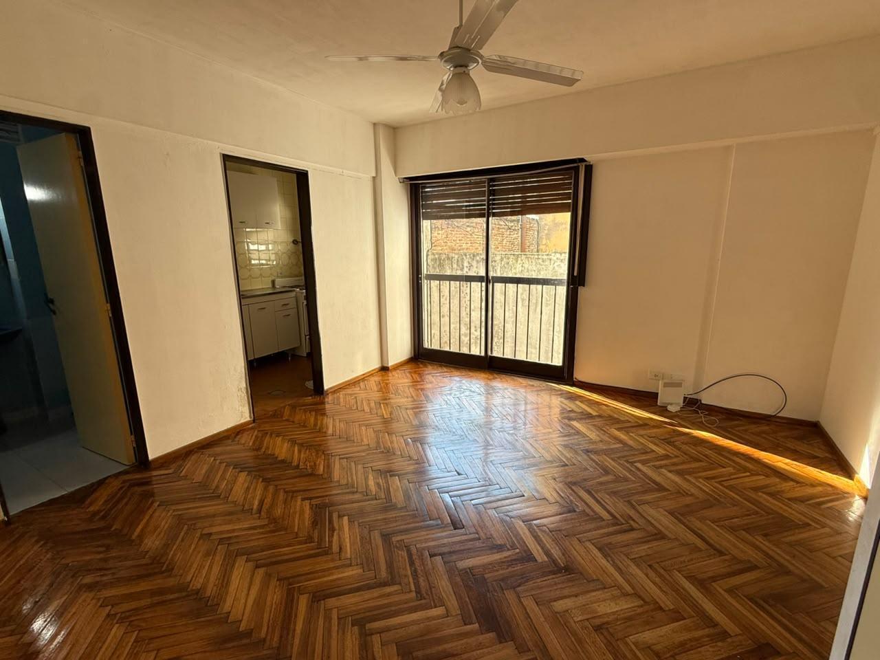 Foto de Alberti 100. Monoambiente en alquiler. Balvanera., imagen 1