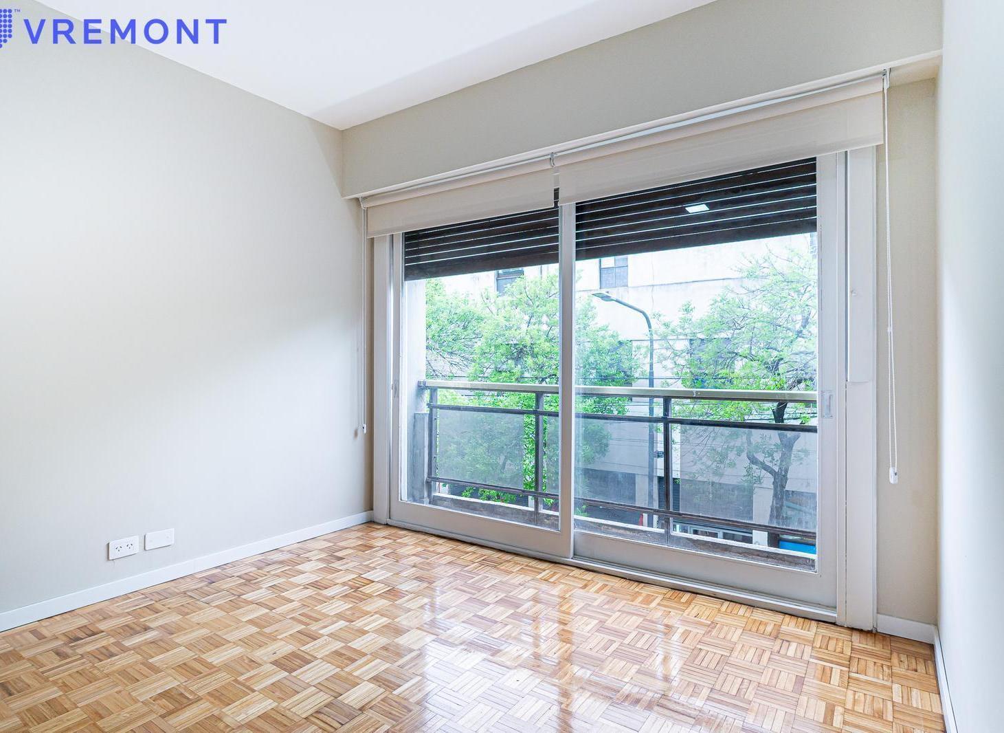 Foto de Av. Hipólito Yrigoyen 2600 / Departamento 3 Ambientes Remodelado /, imagen 3