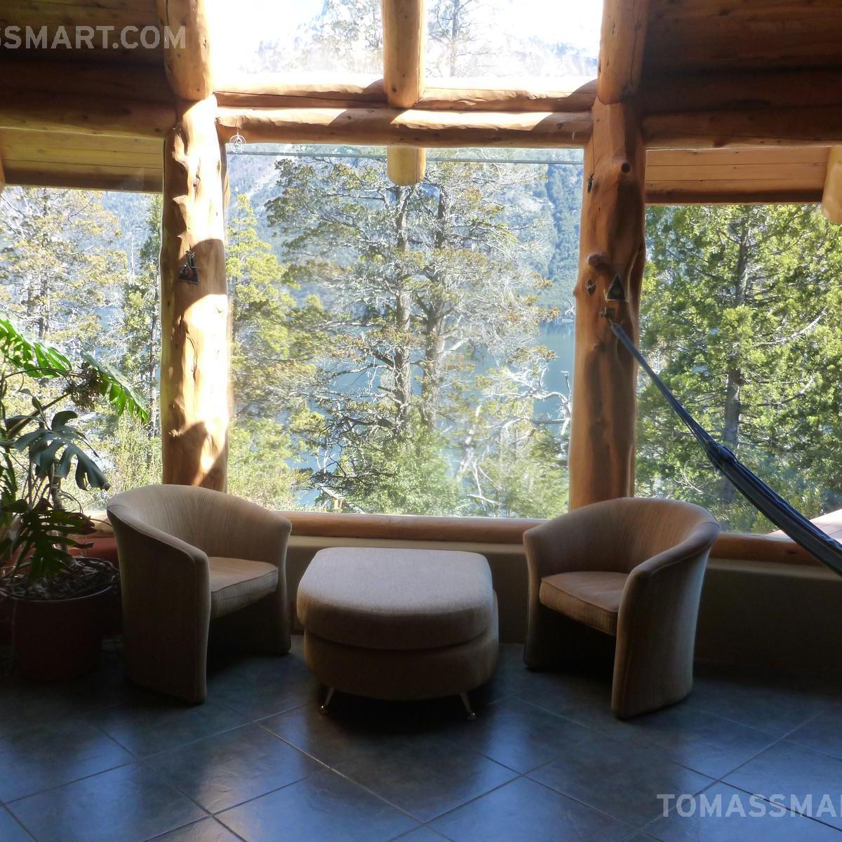 Foto de Importante casa con vista al lago sobre lotre de 1 hectarea de bosque, imagen 3